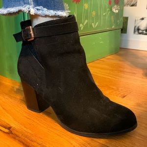 Lauren Conrad, black suede boots, size 8